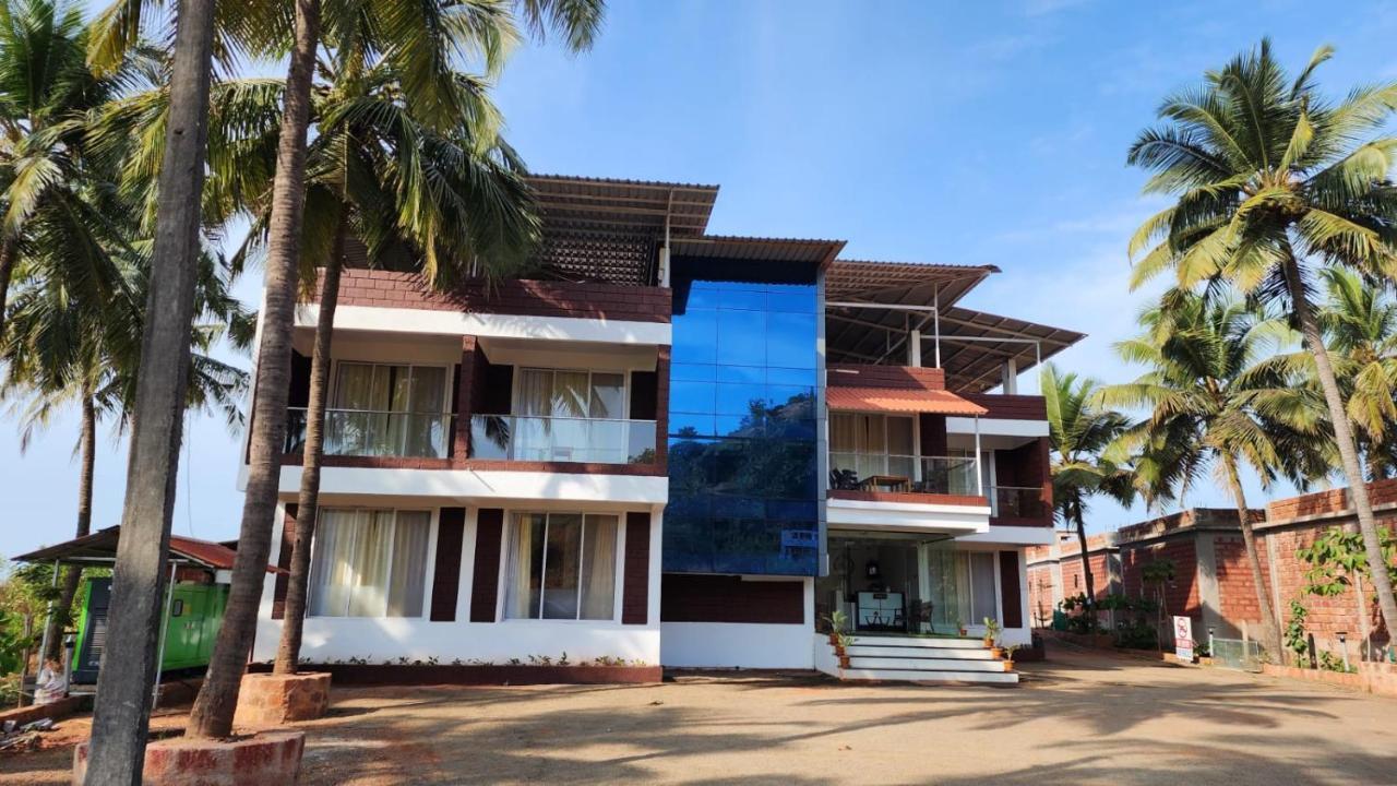 Coastal Bay Beach Resort Harnai Ngoại thất bức ảnh