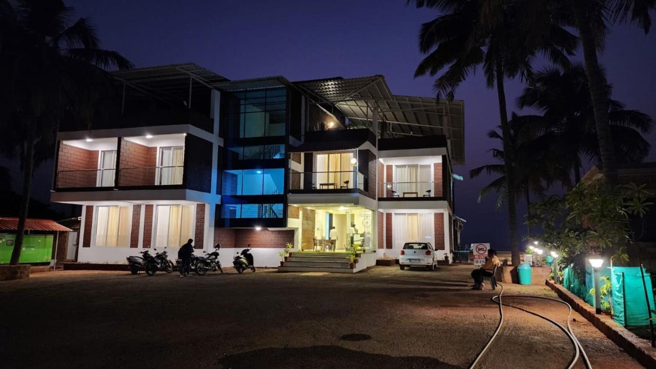 Coastal Bay Beach Resort Harnai Ngoại thất bức ảnh