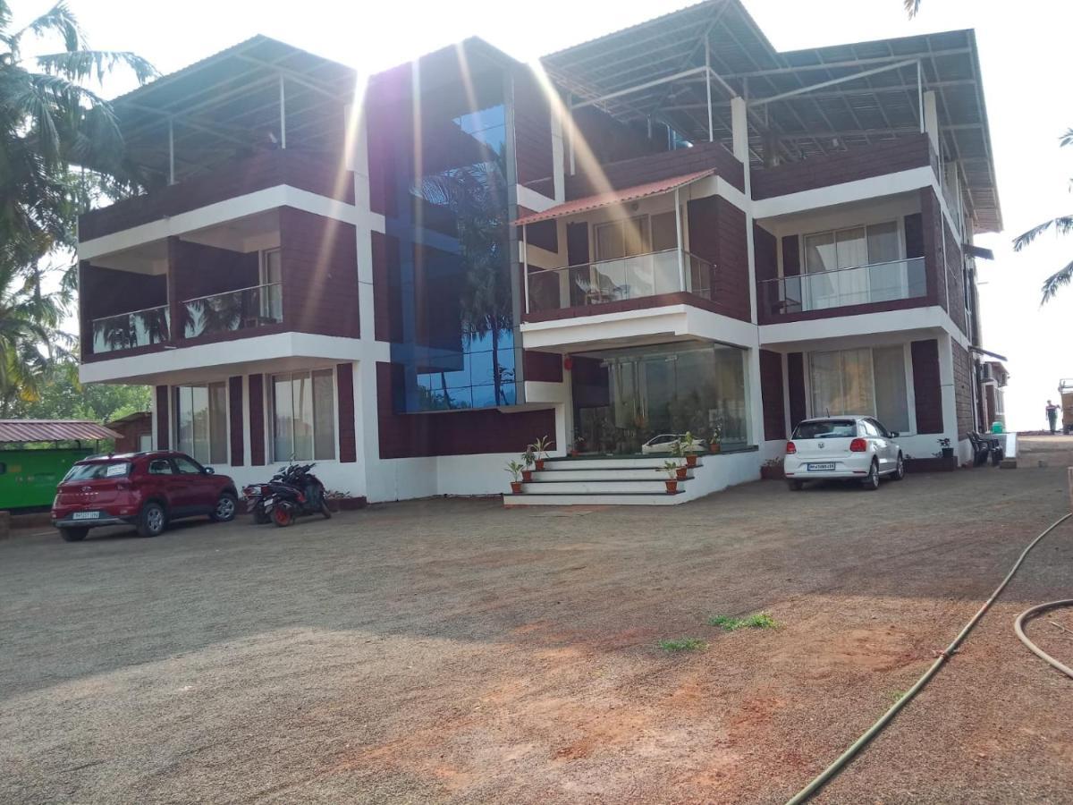 Coastal Bay Beach Resort Harnai Ngoại thất bức ảnh