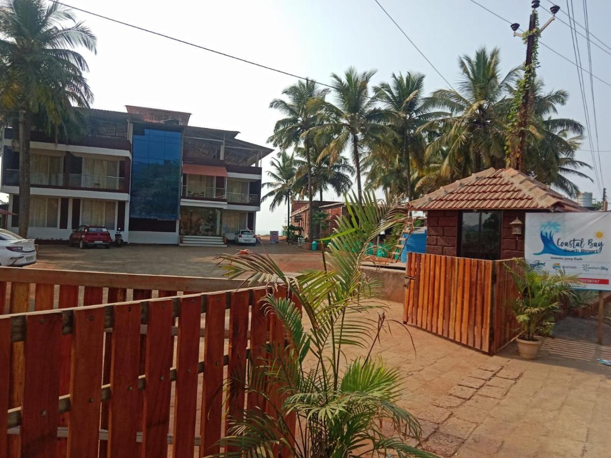 Coastal Bay Beach Resort Harnai Ngoại thất bức ảnh